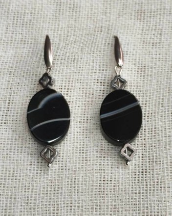 1   α   σκουλαρικια μαυρα (1)